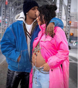 Rihanna est enceinte! Découvrez les premières photos de sa grossesse